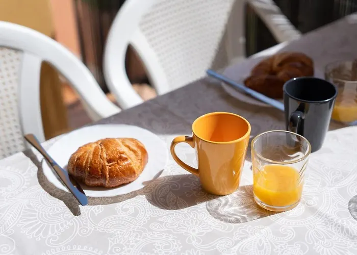 Apartment Pool View Cactus *