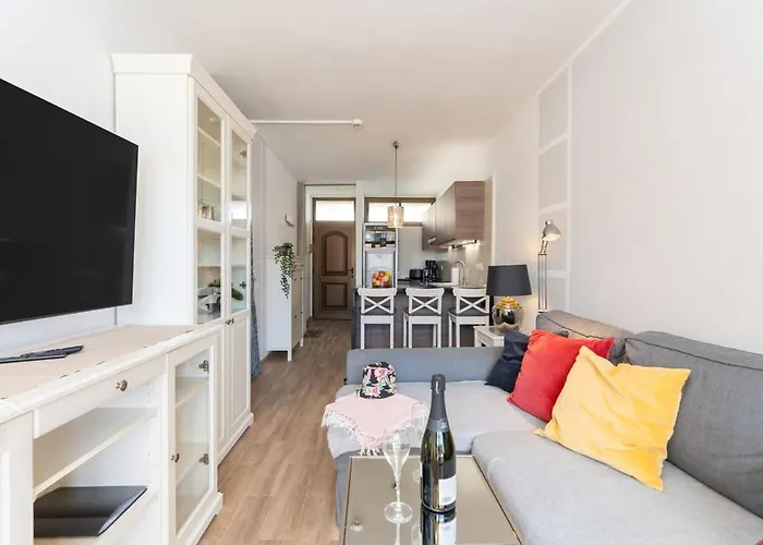 Apartment Pool View Cactus *